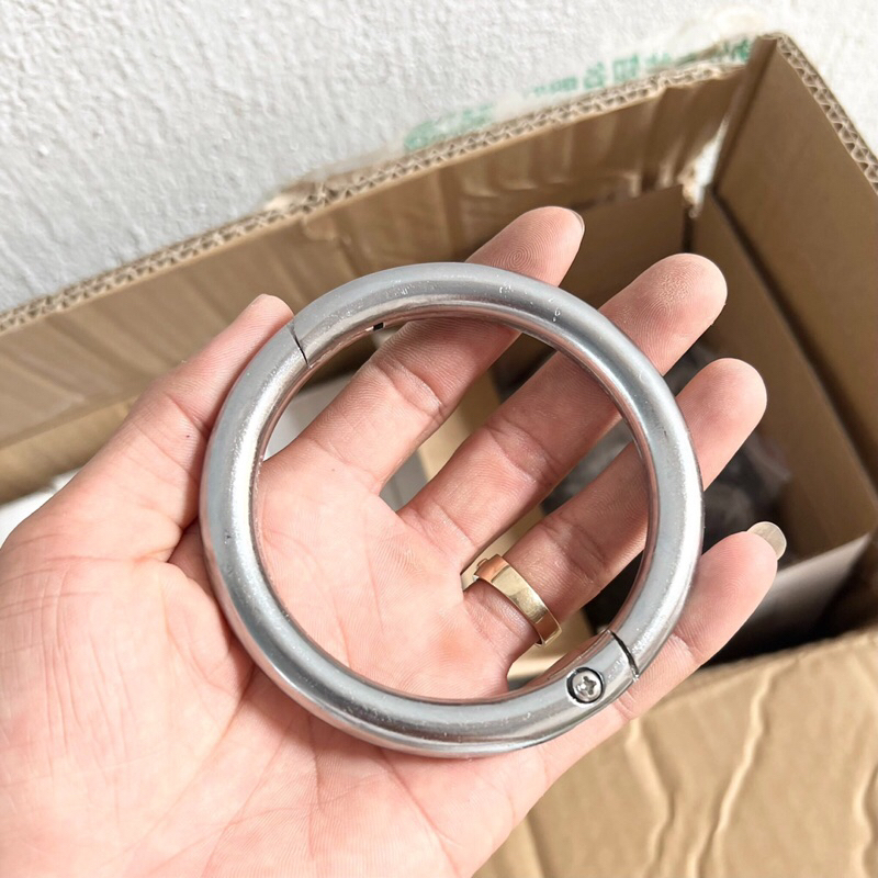 Vòng thép không rỉ xâu mũi bò siêu bền
