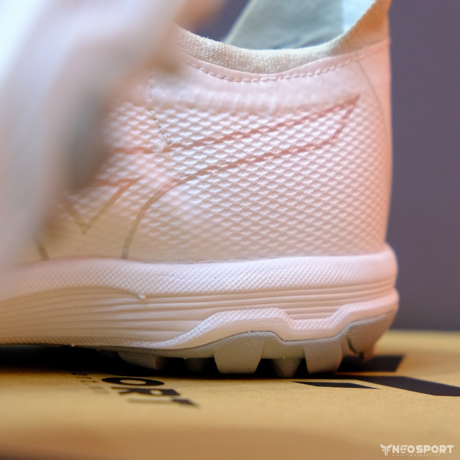 Giày Bóng Đá Cỏ Nhân Tạo Mizuno Morelia Neo 3 Sala Beta Bo Thun Trắng Xám TF