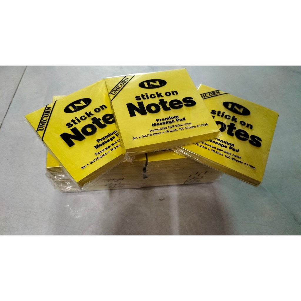 1 xấp giấy note vàng 100 tờ