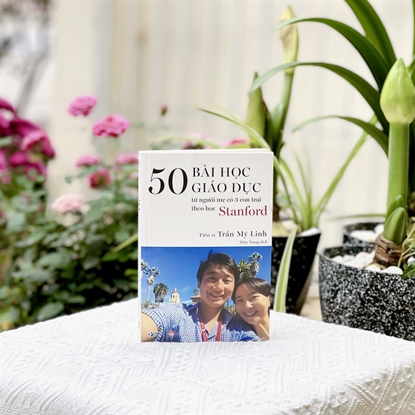 Sách - 50 Bài Học Giáo Dục