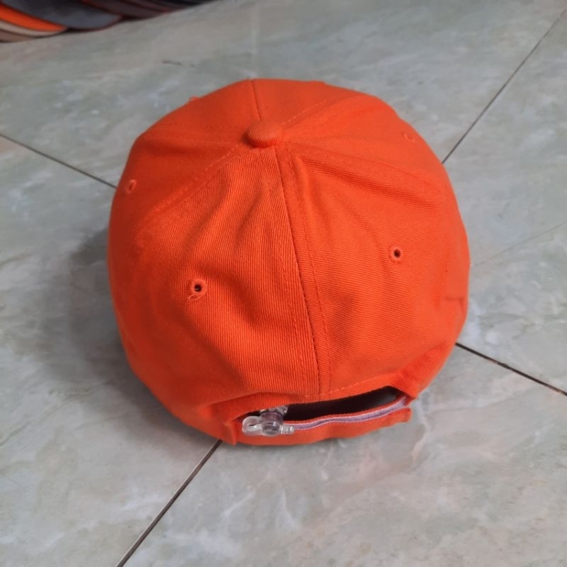 Mũ lưỡi trai màu trắng logo Con Vịt DORCHESTER. nón kết màu trắng.