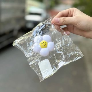 Phụ kiện bông cúc gắn nón cute