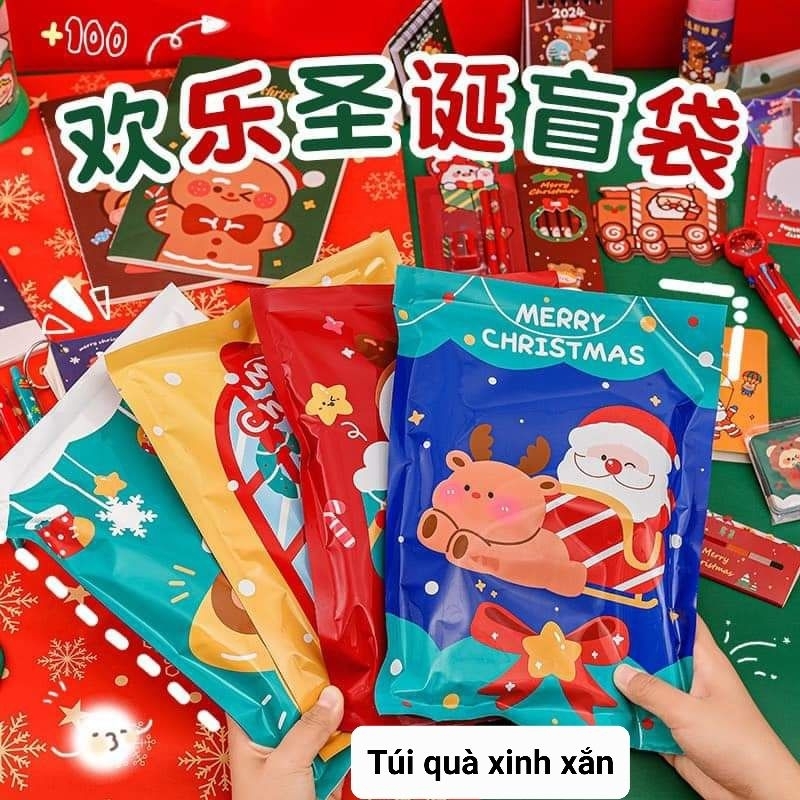 TÚI QUÀ GIÁNG SINH BẤT NGỜ CHO BÉ TRAI BÉ GÁI