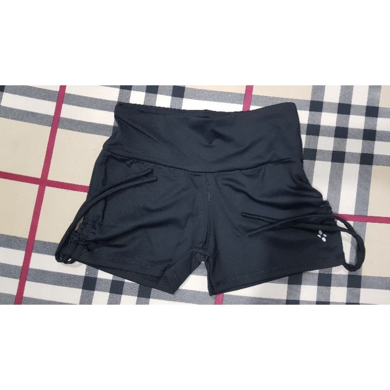 Pass lại Đầm, áo, giày, túi...