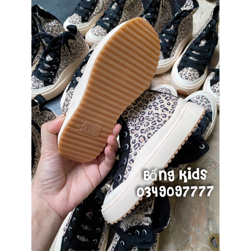Giày Sneakers Bé Gái Cổ Cao Đốm Be ZR