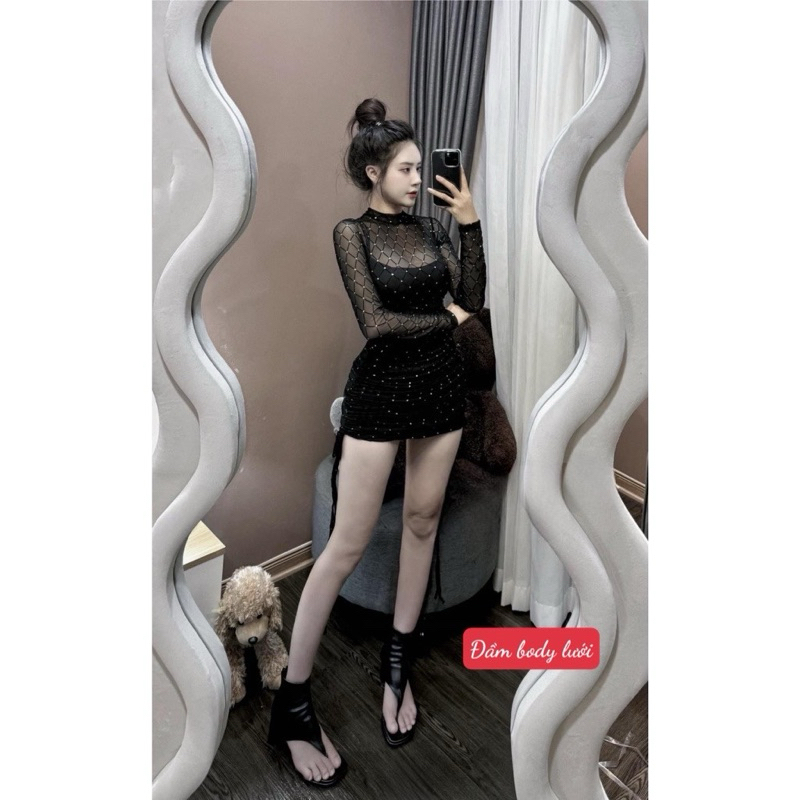 Đầm body rút dây sườn phối lưới đính đá lấp lánh sexy quyến rũ