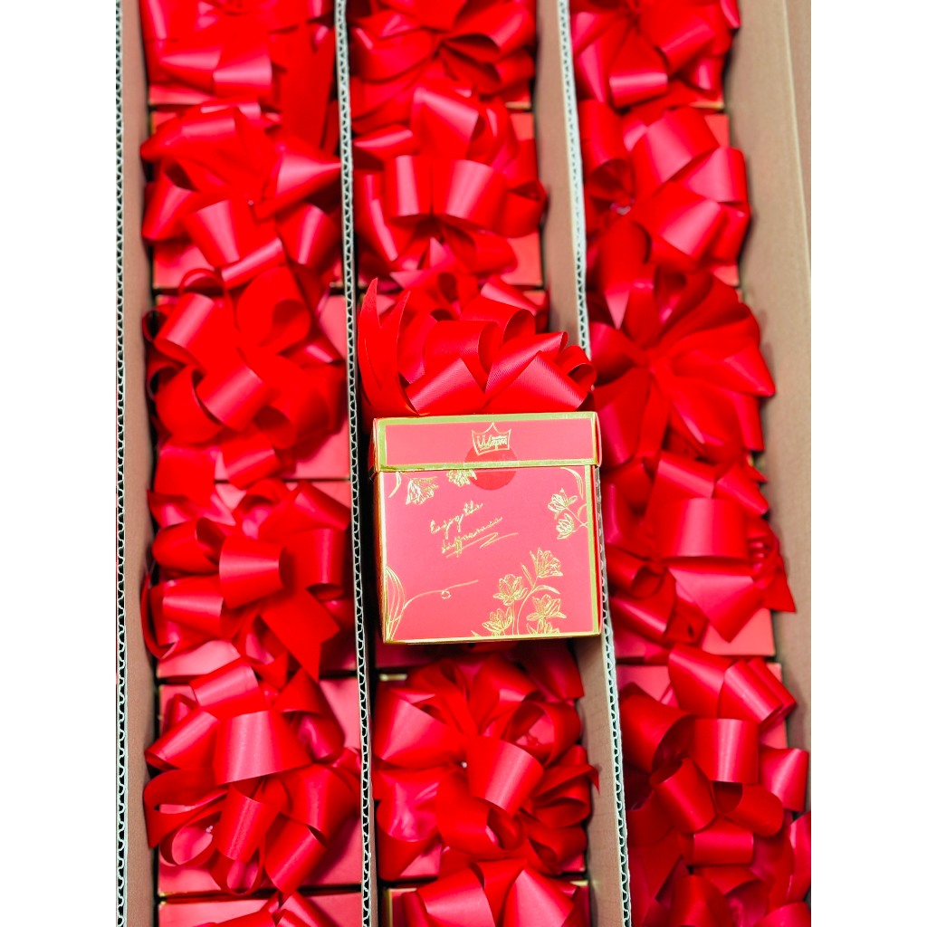 Kẹo socola Azorika nhập khẩu Ukraine-hộp 130g nhiều màu max đẹp,lại ngon phù hợp làm quà biếu,tặng