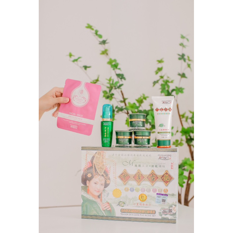 CHÍNH HÃNG -  Bộ Hoàng Cung 5in1 chính hãng tặng 3 miêng mặt nạ và 1 bộ thử