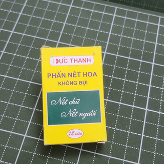 Phấn trắng viết bảng- phấn quấn giấy đức thanh