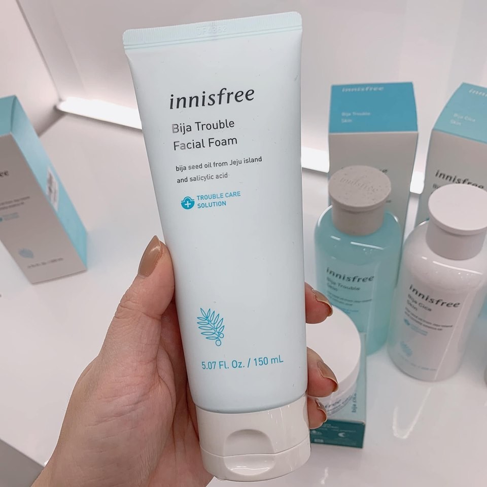 Sửa Rửa Mặt Thảo Dược Innisfre Bija Trouble Facial Foam
