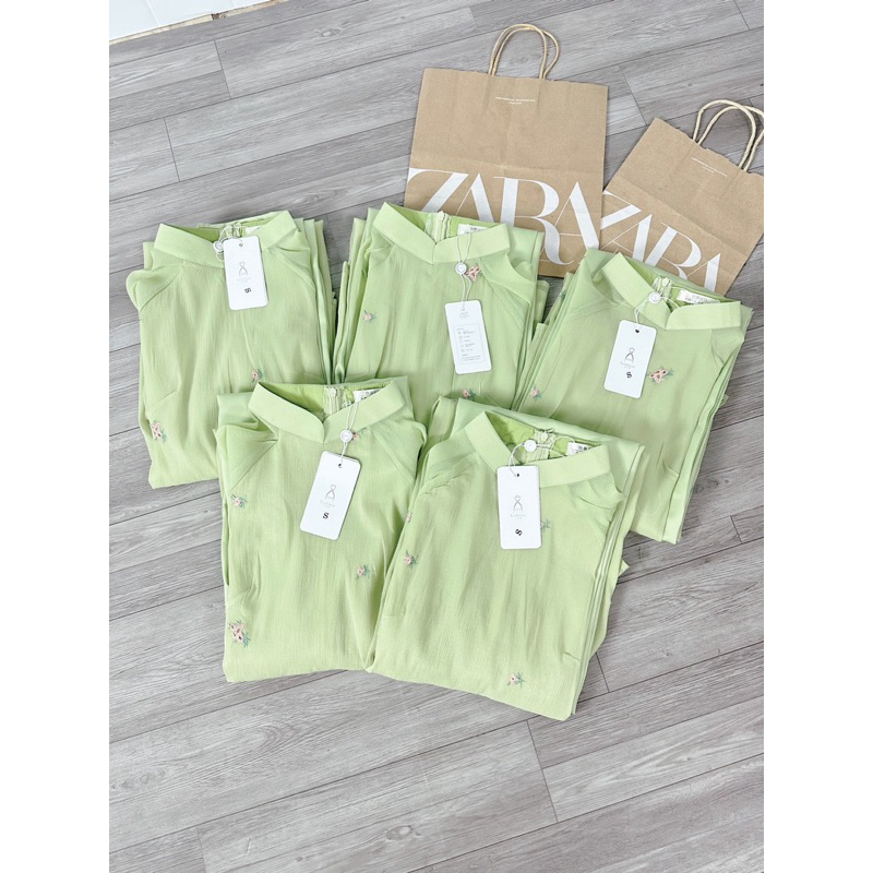 ÁO DÀI XANH THÊU HOA NHÍ  xinh iuu💜