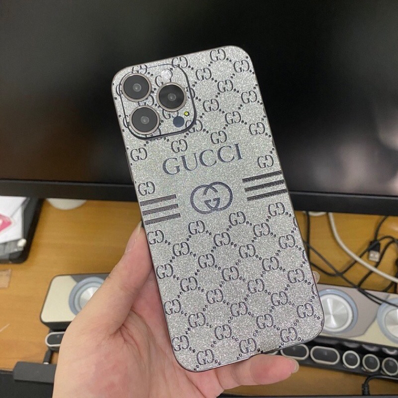 Miếng dán kim tuyến nhũ lv GC dán mặt sau cho iphone 15 promax 14 promax 13 promax 12 promax 11 promax 11