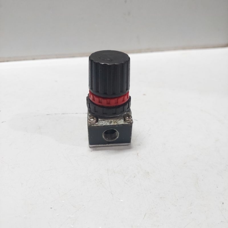 VAN ĐỀU ÁP MÁY NÉN KHÍ NHẬT BÃI