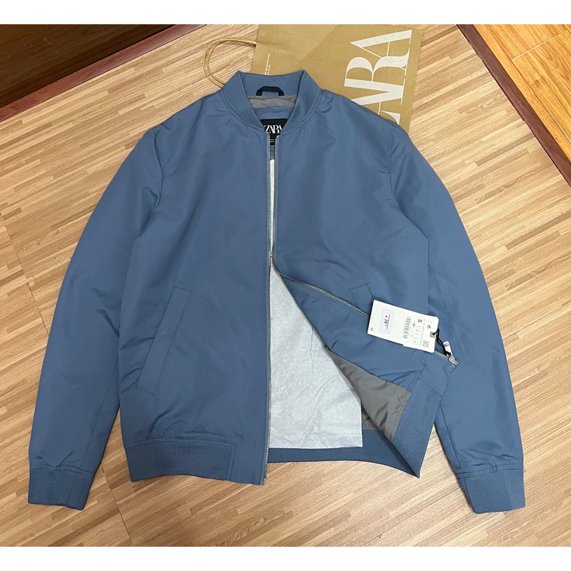 Áo khoác nam bomber Za/Ra,tay chun chất gió đẹp mịn hàng xuất khẩu xịn chuẩn hãng