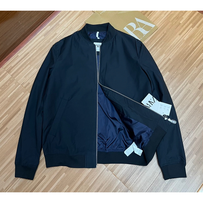 Áo khoác nam bomber Za/Ra,tay chun chất gió đẹp mịn hàng xuất khẩu xịn chuẩn hãng