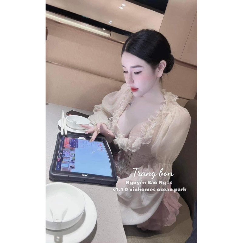 Áo croptop dài tay viền ren sexy có kèm video thật