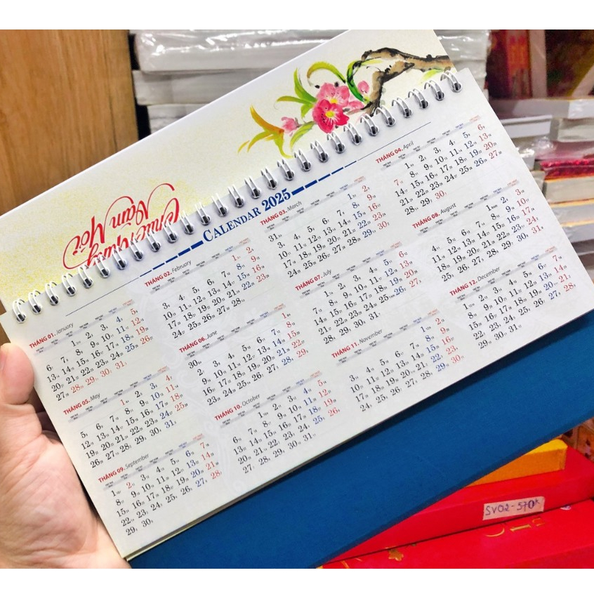 Lịch để bàn đế giấy chữ M có dải note ghi chú ngày, tuần, đủ ngày âm dương năm 2024 Giáp Thìn