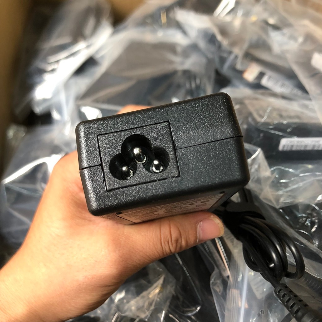 Sạc màn hình Samsung 14V–3A, adapter samsung chân 6.5mm x 4.5mm, Có đèn báo hàng xịn nk, bảo hành 12 tháng