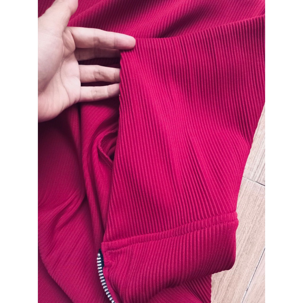 Áo croptop thun gân tay dài trễ vai L007