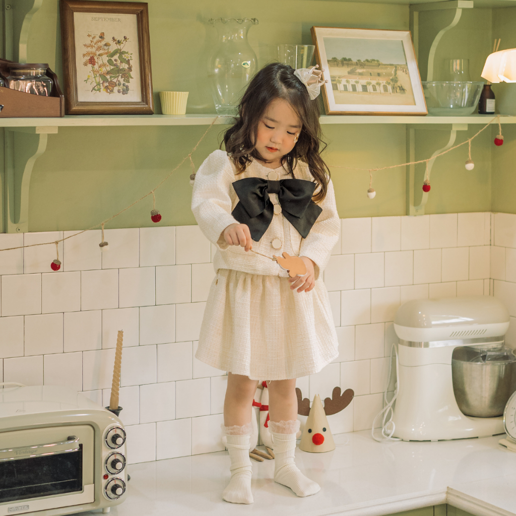 Set xinh cho bé gái Sora.bébé Lovely Tweet Set chất liệu dạ tweet lót lụa phối nơ to bản xinh xắn điệu đà