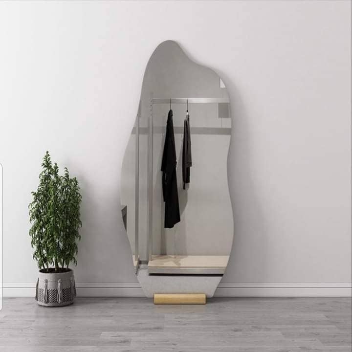 Gương hạt đậu toàn thân có đèn led cảm ứng