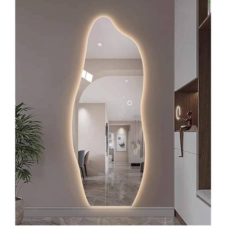 Gương hạt đậu toàn thân có đèn led cảm ứng