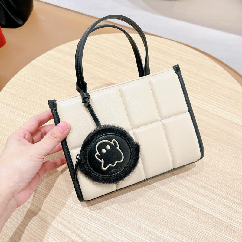 Túi quai xách pd chần trám ô vuông tặng kèm charm ví nhỏ