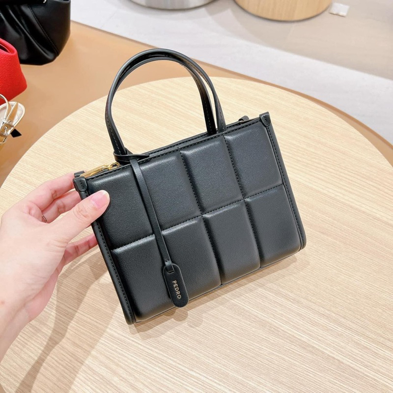 Túi quai xách pd chần trám ô vuông tặng kèm charm ví nhỏ