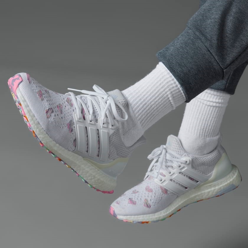 Giày thể thao nữ siêu êm Adidas Ultraboost 1.0, trắng, size 38