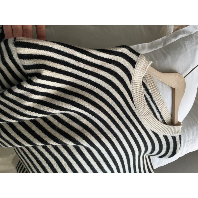 Áo len oversize tay bồng