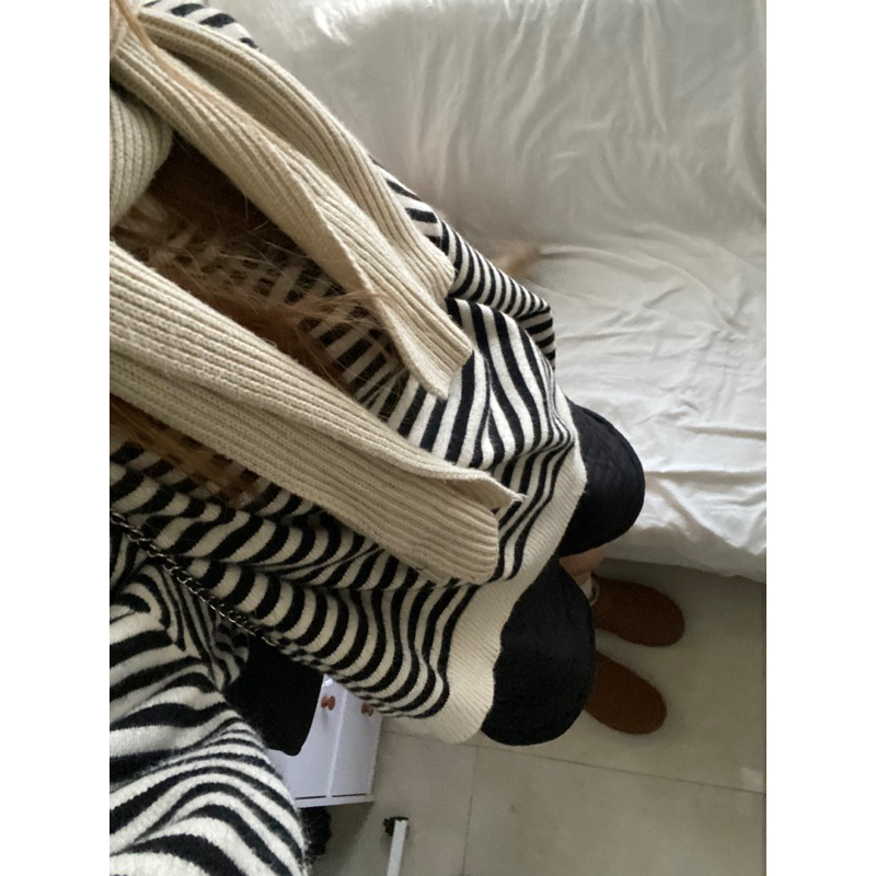 Áo len oversize tay bồng