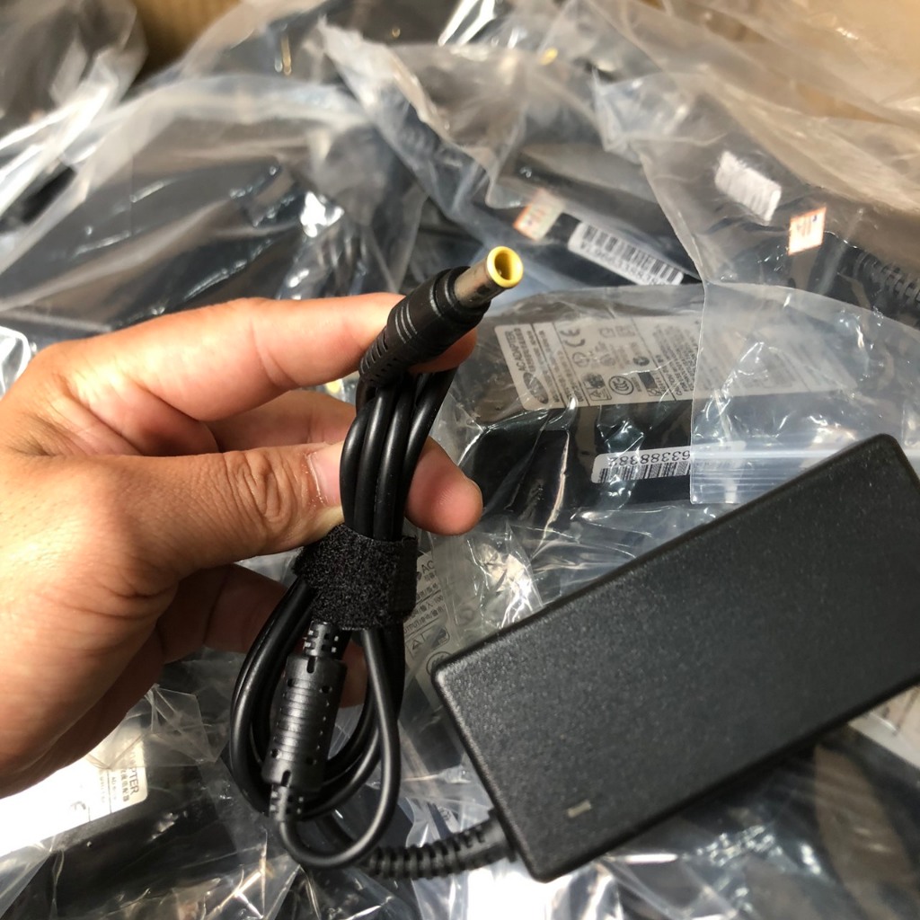Sạc màn hình Samsung 14V–3A, adapter samsung chân 6.5mm x 4.5mm, Có đèn báo hàng xịn nk, bảo hành 12 tháng
