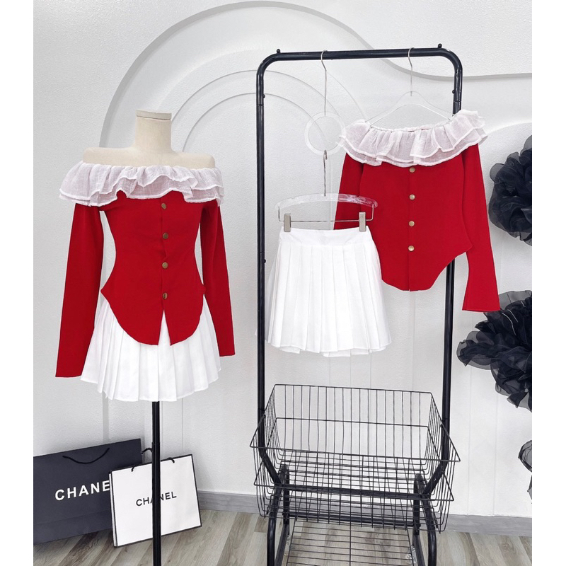 SET CHÂN VÁY TRẮNG XẾP LY ÁO BẸT VAI ĐỎ TAY DÀI