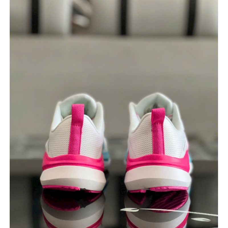 Giầy nike về hàng.