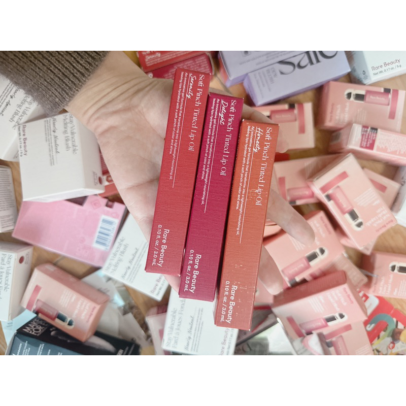 Son Bóng Lì Lâu Trôi Rare Beauty Soft Pinch Tinted Lip Oil 3ml