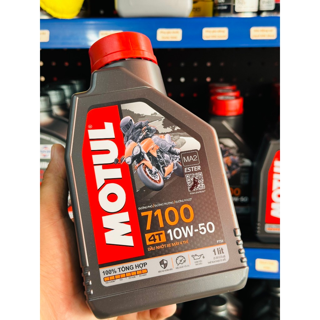Nhớt Motul 7100 10w50 xe số tặng móc treo inox