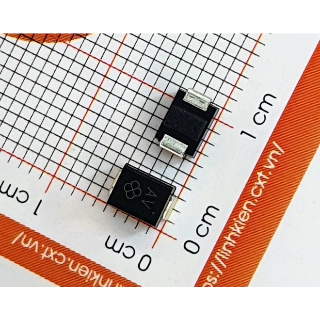SMBJ9.0CA TVS Diode 9V 600W