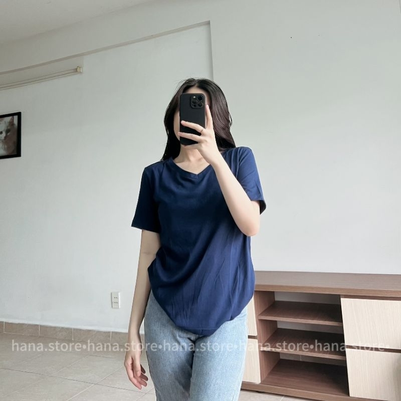 Áo thun cổ tim , tay ngắn .nhiều màu . chất cotton thoáng mát