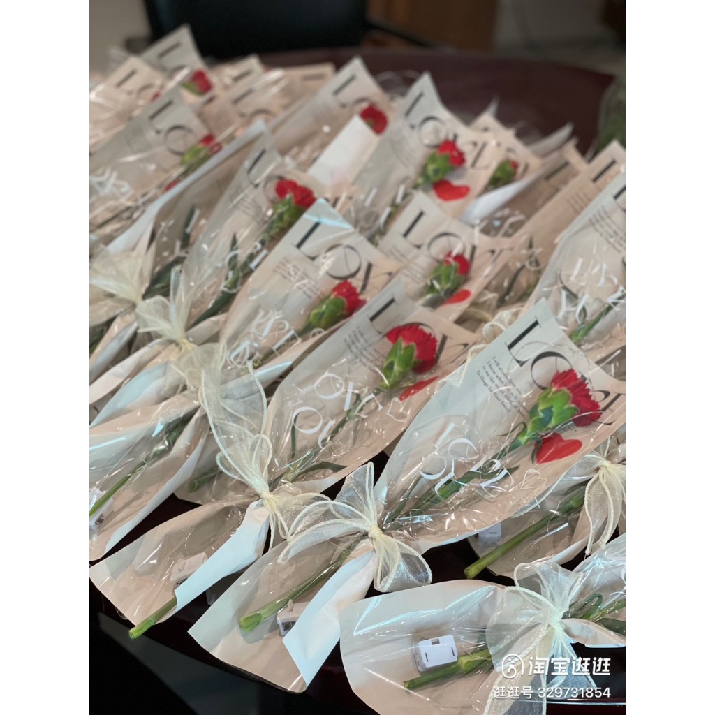 Tập 20 túi đựng hoa 1 bông chữ love khổ 14cm*40cm