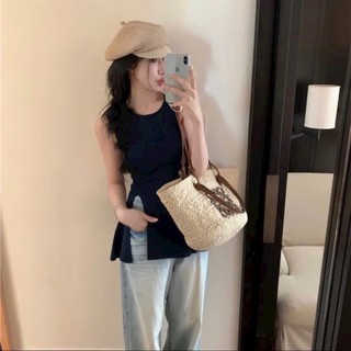 Áo Thun Cổ Yếm Trơn Xẻ Tà