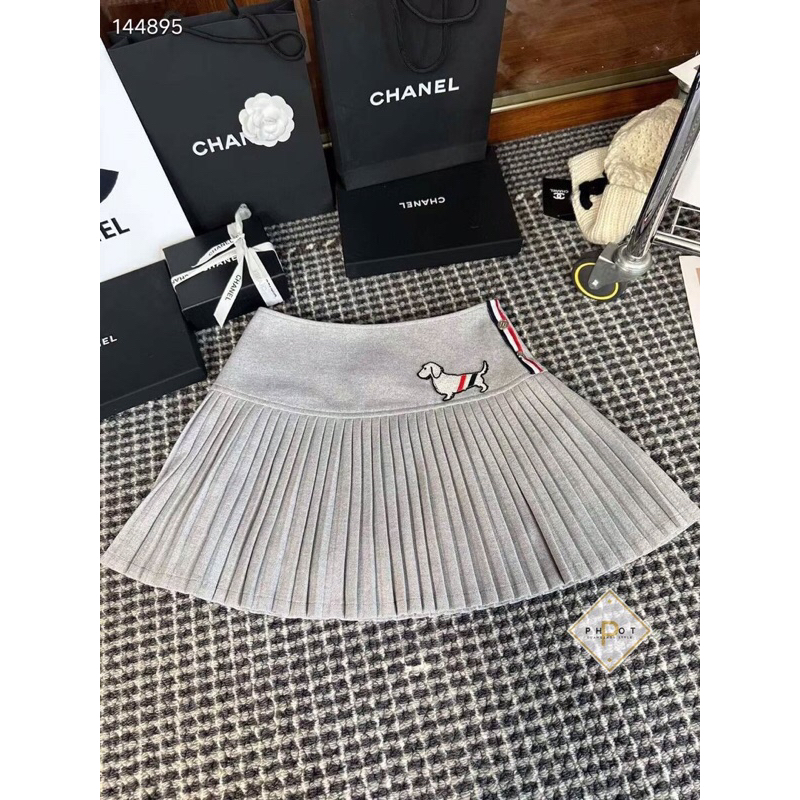 Chân váy dạ xếp ly Thom newwww
