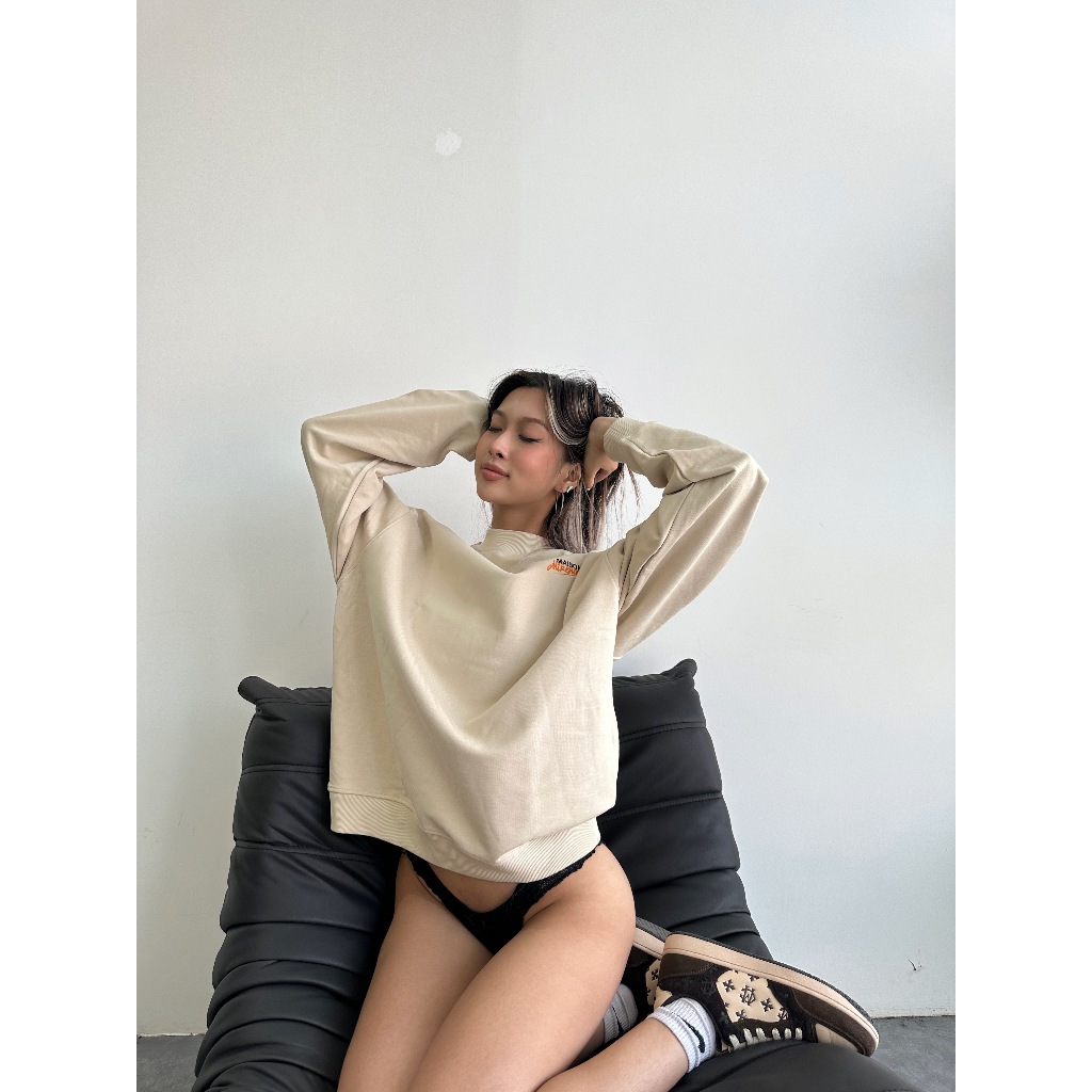 Áo nỉ unisex MIKENCO Script Sweater