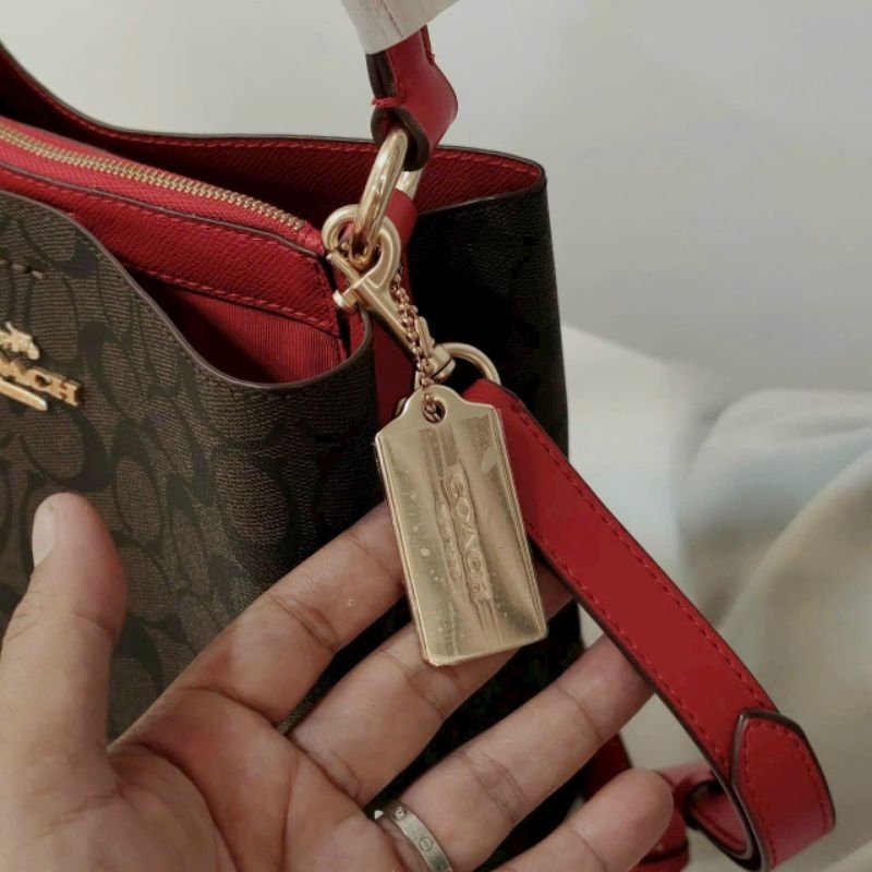 TÚI COACH SMALL TOWN BUCKET size 25