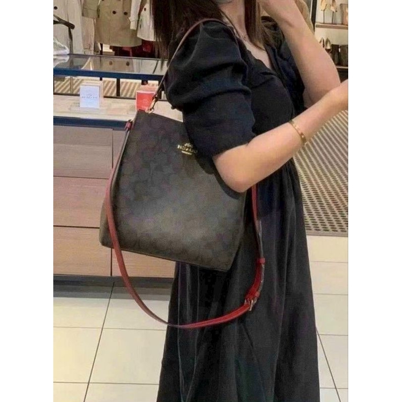 TÚI COACH SMALL TOWN BUCKET size 25