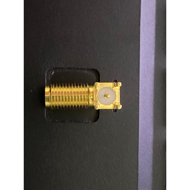 Connector nối với ăng ten GPS loại dây bên ngoài