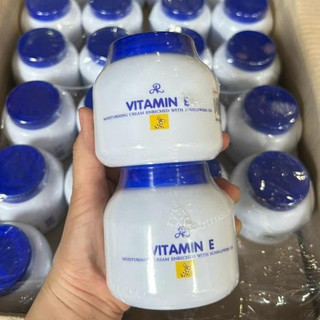 Kem Dưỡng Ẩm Aron Vitamin E Moisturising Cream Enriched With Sunflowers Oil