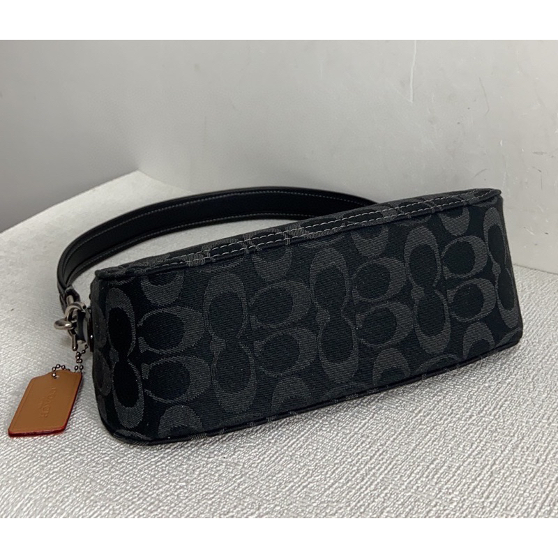 Túi coach dáng thuyền denim kẹp nách nữ