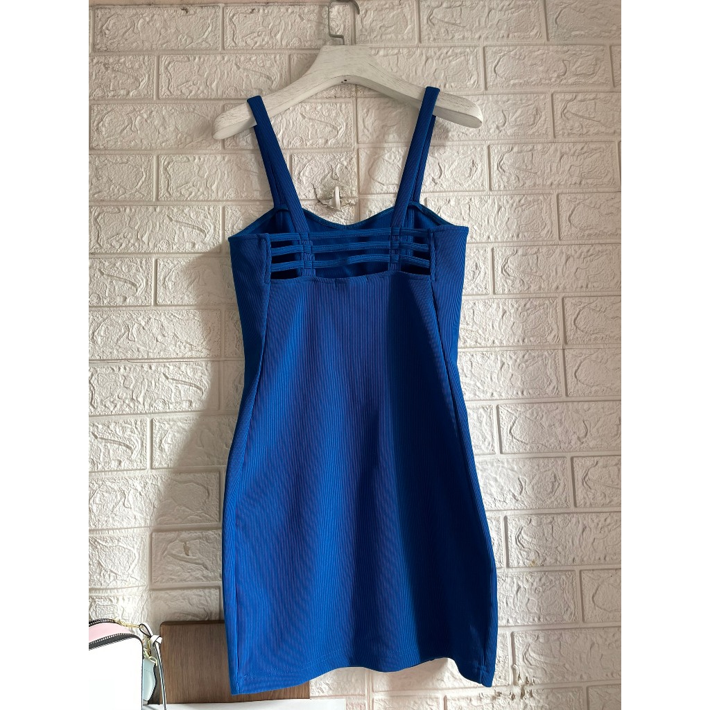 Đầm dây ôm body lưng đan dây