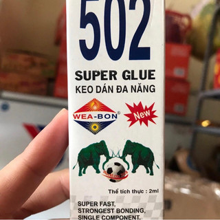 1 chai keo dán sắt 502