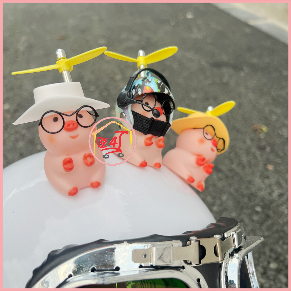 Phiên Bản Đặc Biệt. Heo dán mũ bảo hiểm, kèm miếng dán, kính, tai nghe. Dán mũ bảo hiểm, dán xe, dán ô tô. PHIÊN BẢN DÁN